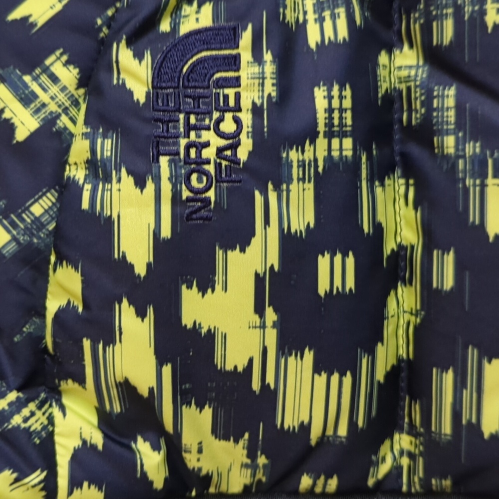 He North Face vest women's size Small - Picture 2 of 5